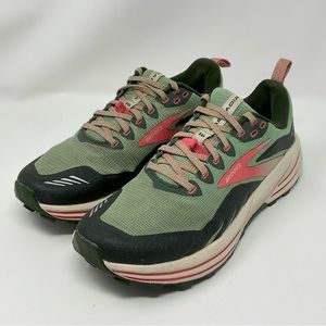 Brooks Cascadia 16 Trail Running Sneaker Basil/Coral Sneakers Size 9